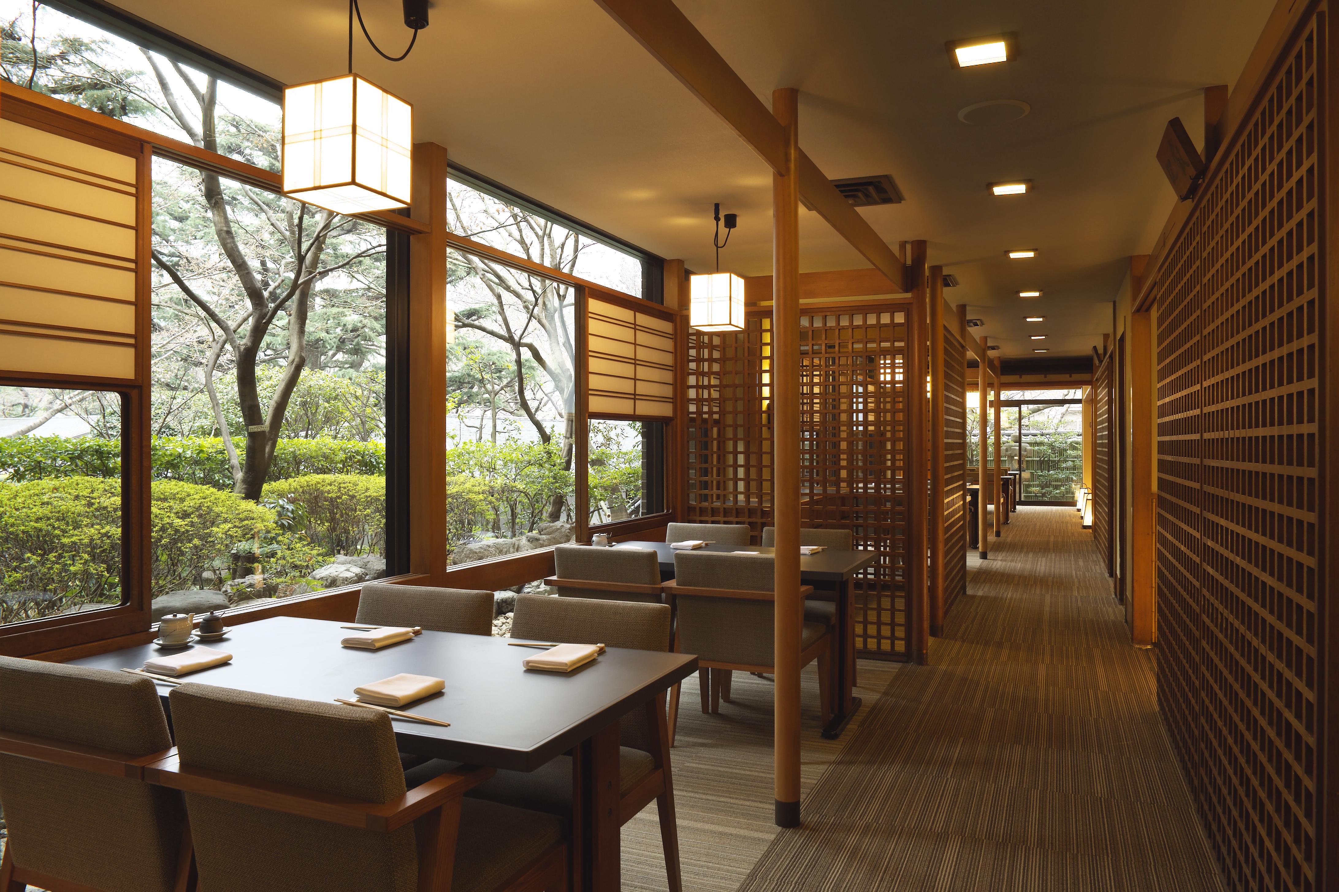 高轮大王子酒店 東京都 外观 照片 Interior of a restaurant in Kyoto