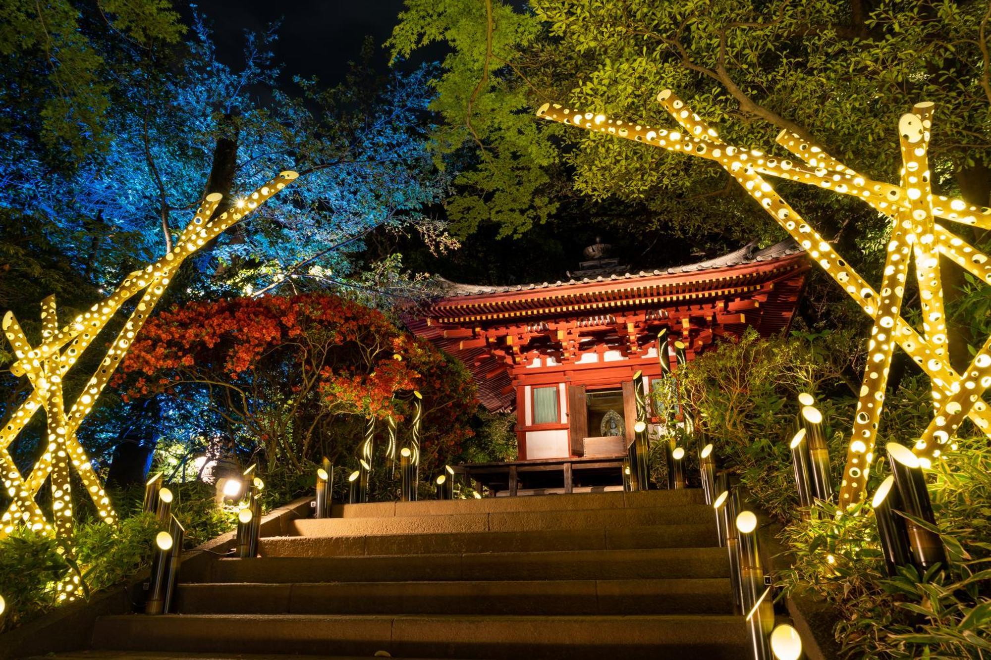 高轮大王子酒店 東京都 外观 照片 The shrine at night