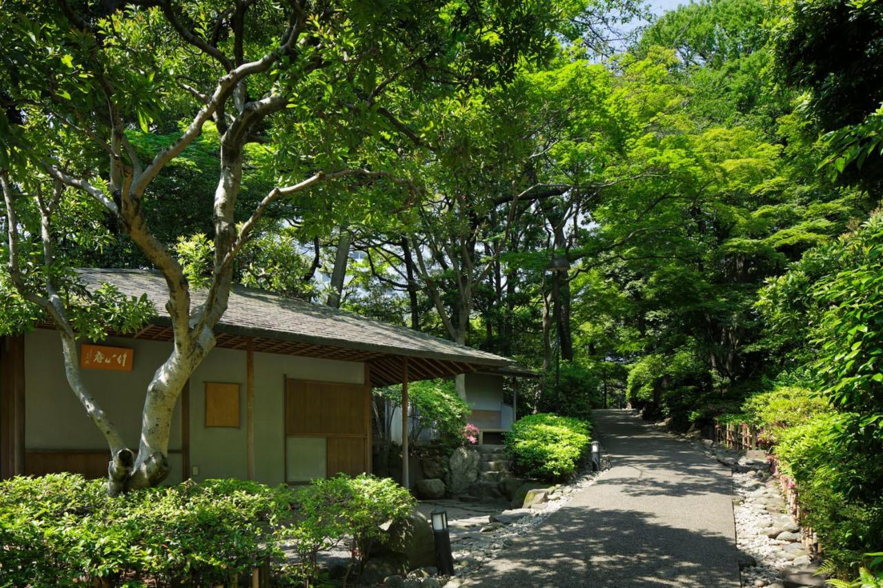 高轮大王子酒店 東京都 外观 照片 A street in the village